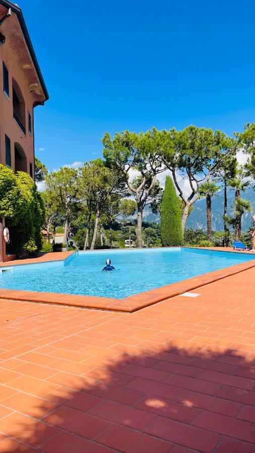 Lake View, Swimming Pool, Tennis Court And Private Parking Mezzegra Εξωτερικό φωτογραφία